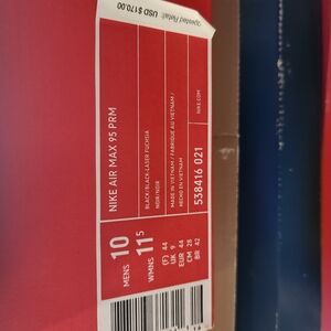 Nike Air Max 95 Black and Fuchsia Athletic Shoes